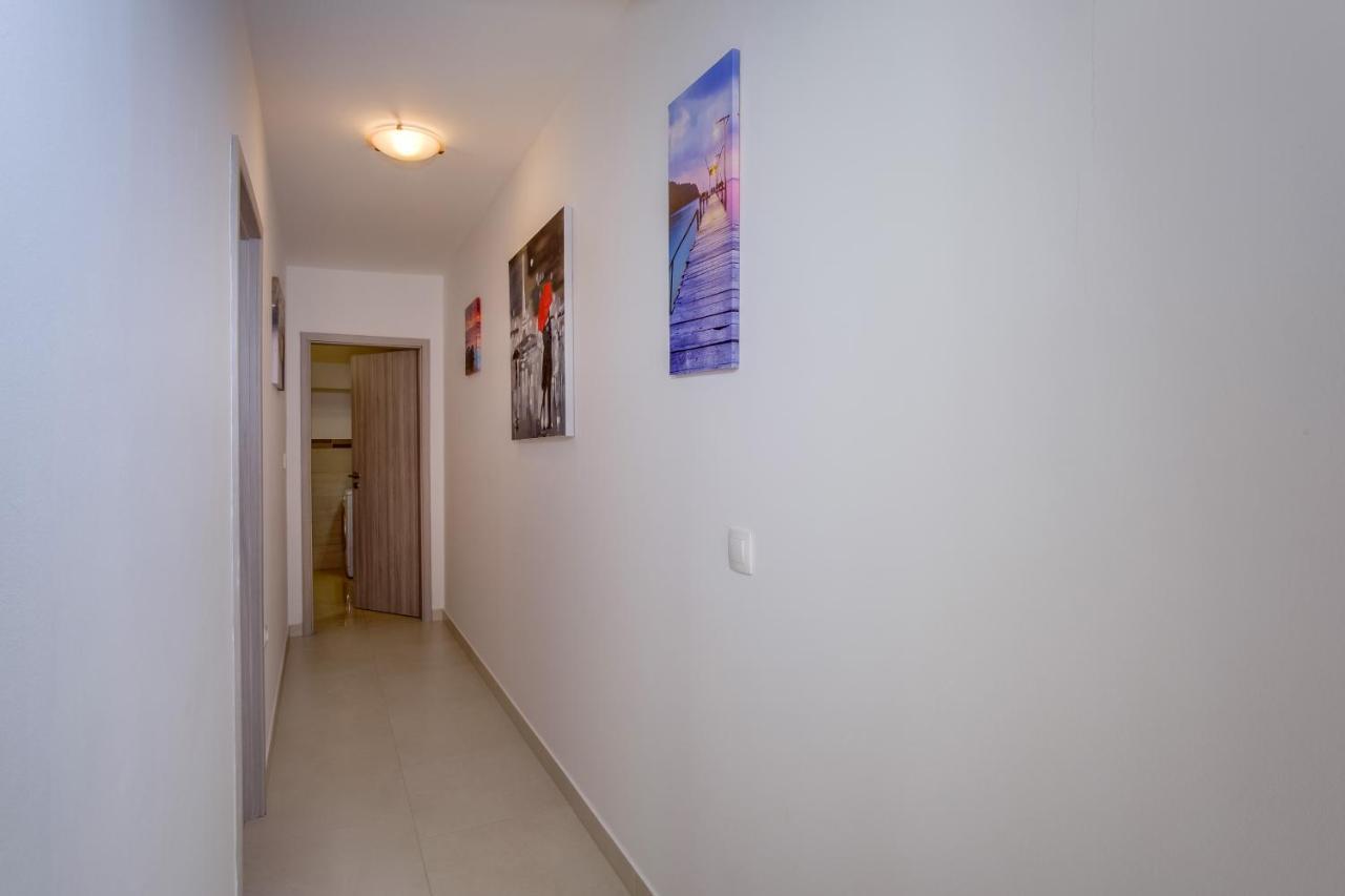 Apartment Angela Cunski Bagian luar foto
